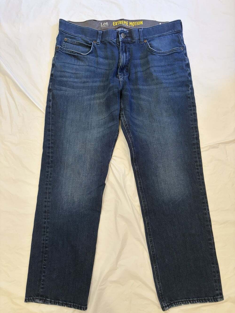 Lee Extreme Motion Jeans Men's 36x30 Blue Dark Wash Straight Fit Tapered Leg